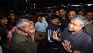 Railway Minister Ashwini Vaishnaw Ensures Chhath Arrangements at New Delhi Railway Station