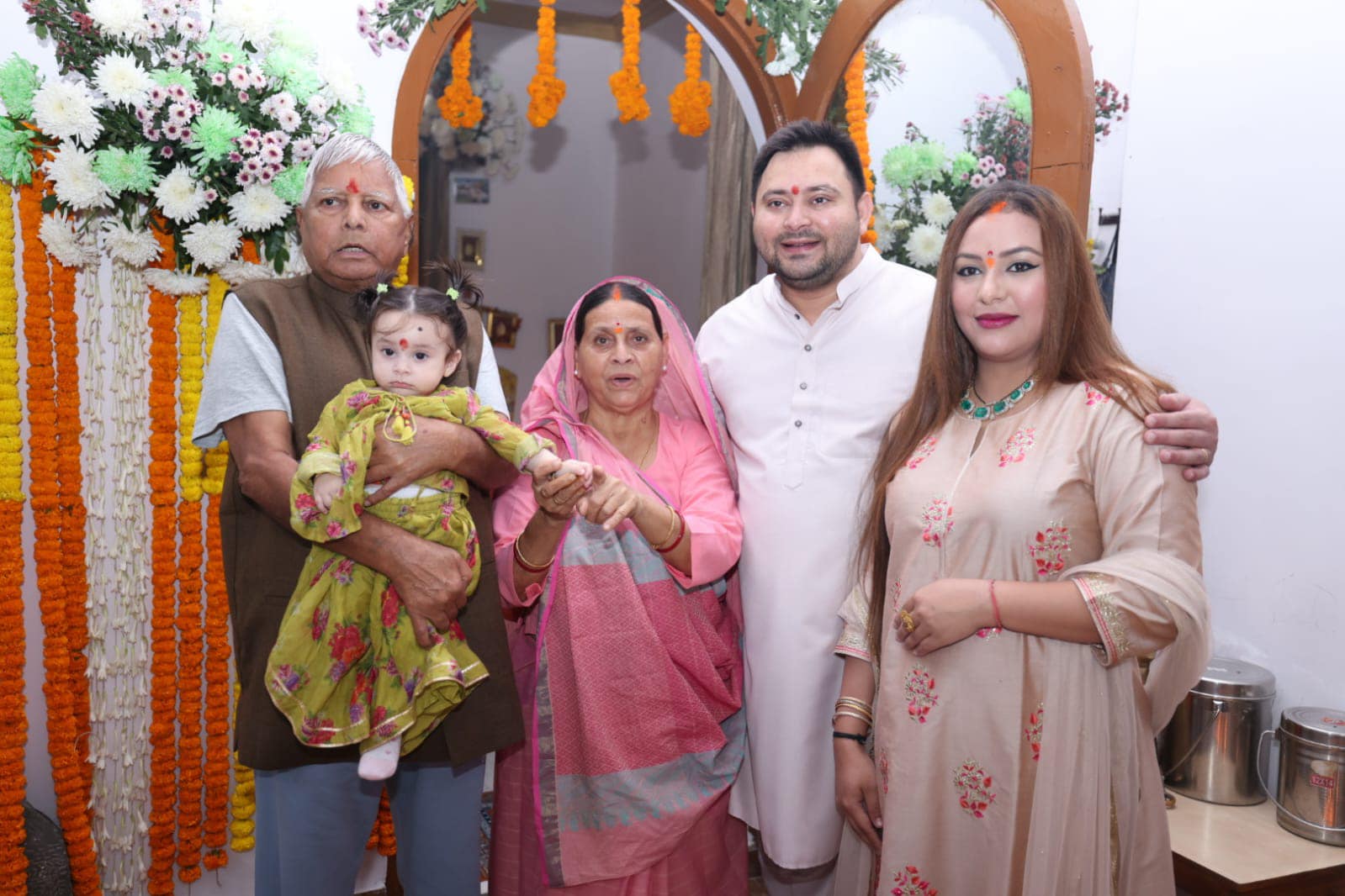 RJD chief Lalu Prasad's family cerebrates Diwali