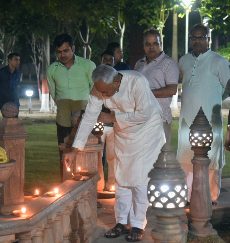 Diwali celebrations at CM Nitish Kumar's residence. 