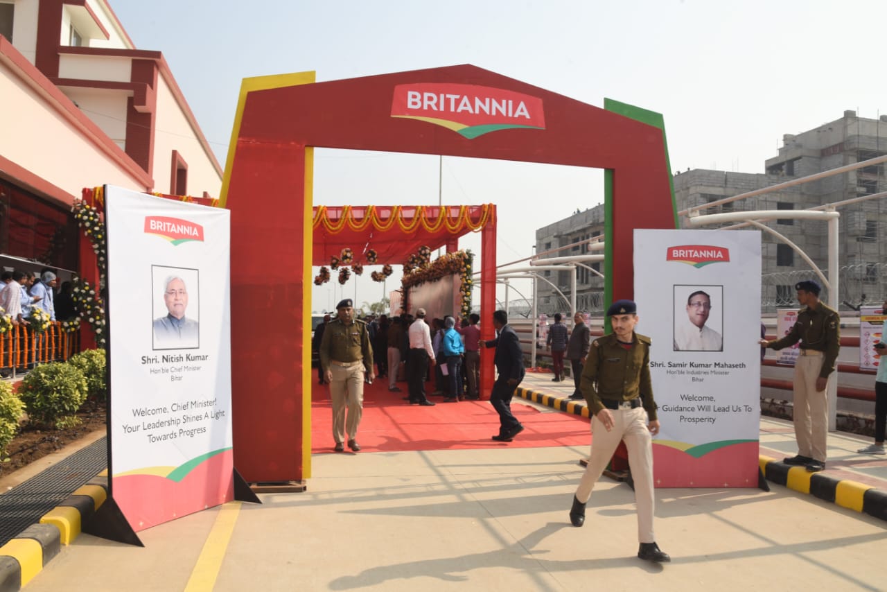 "Bihar CM Nitish Kumar Inaugurates State-of-the-Art Textile Park and Britannia Biscuit Factory in Sikandarpur Industrial Area"