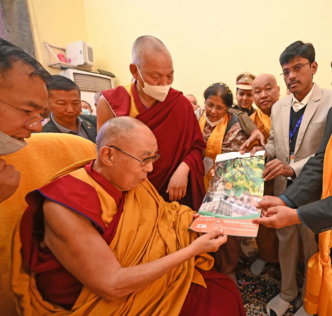 Dalai Lama Visits Mahabodhi Mahavihara in Bodh Gaya 