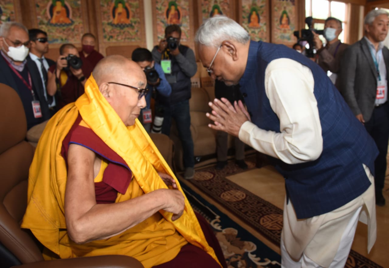 Chief Minister Nitish Kumar Meets Dalai Lama, Extends Invitation for Museum Inauguration