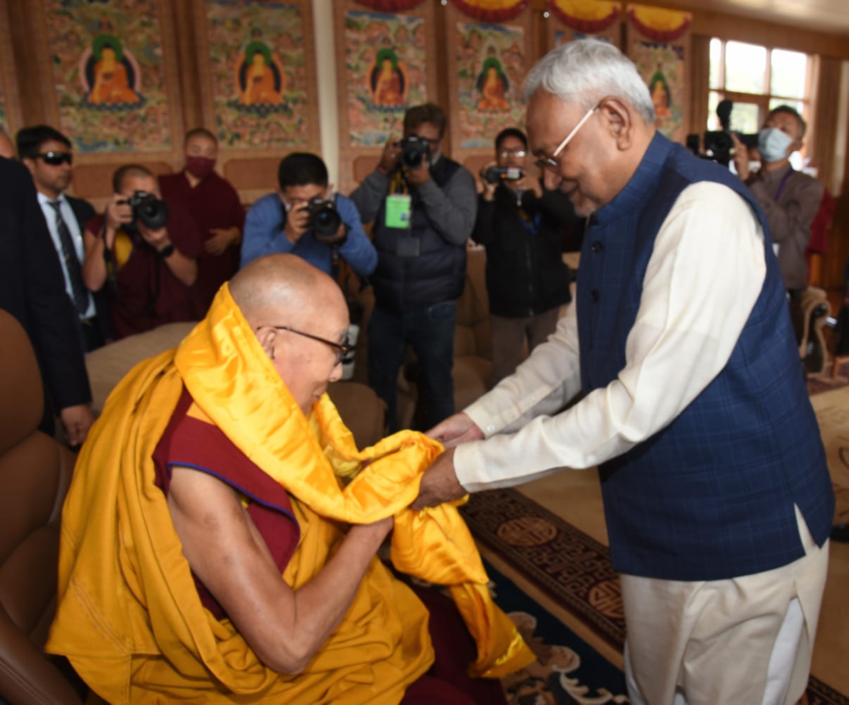 Chief Minister Nitish Kumar Meets Dalai Lama, Extends Invitation for Museum Inauguration