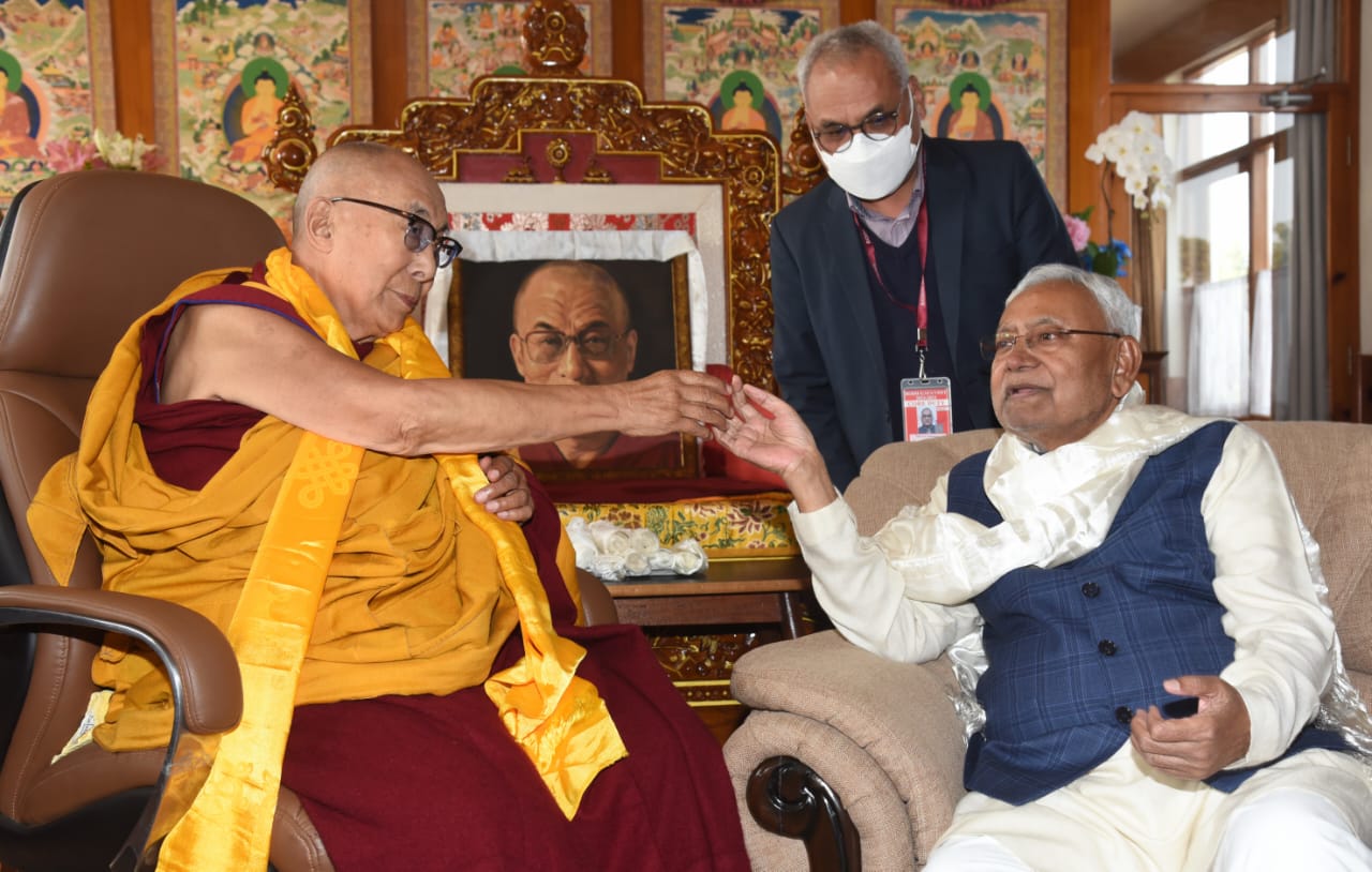 Chief Minister Nitish Kumar Meets Dalai Lama, Extends Invitation for Museum Inauguration