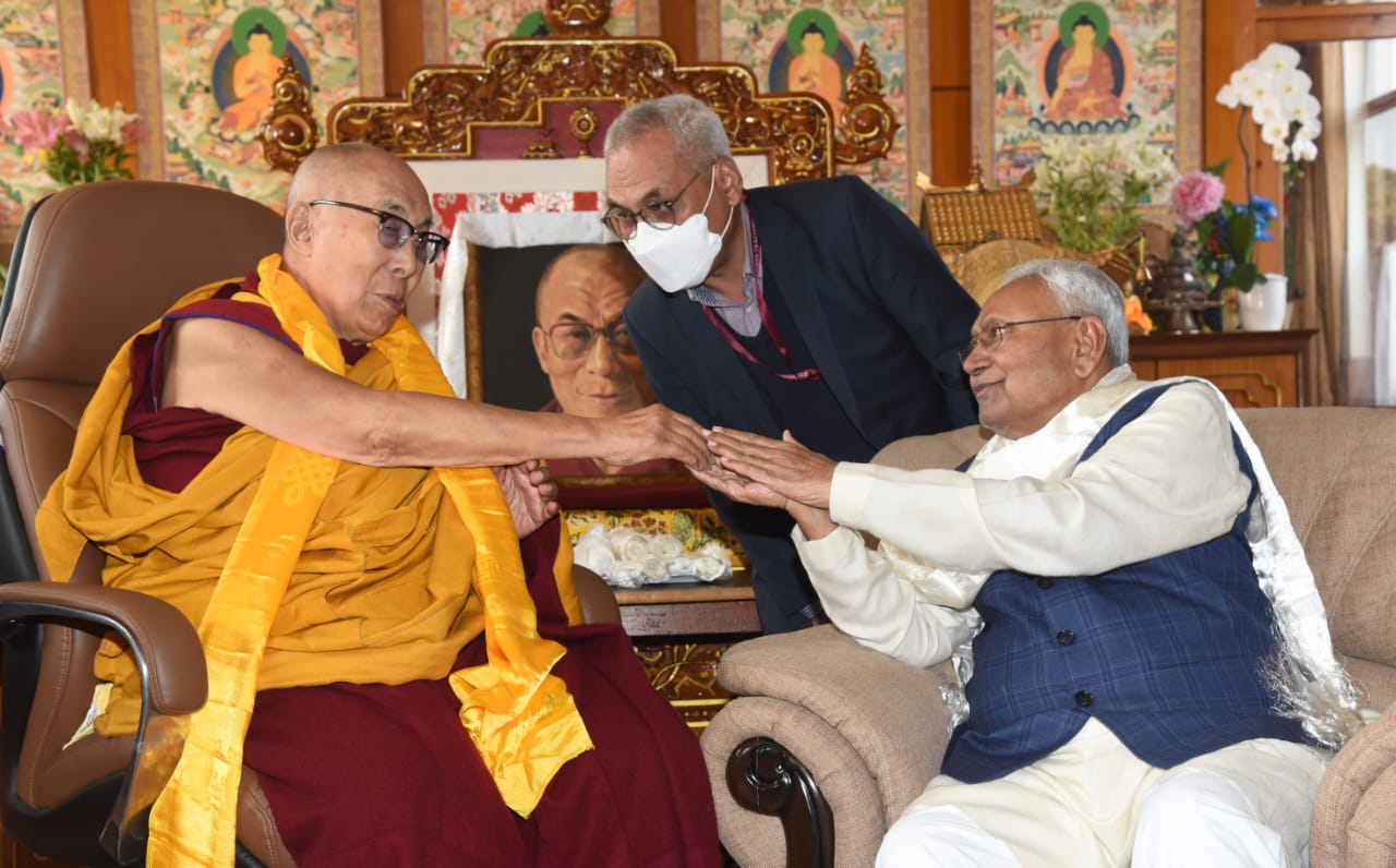 Chief Minister Nitish Kumar Meets Dalai Lama, Extends Invitation for Museum Inauguration