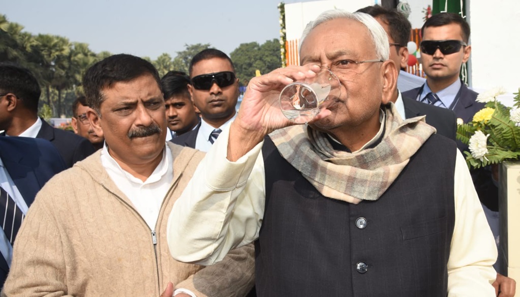 Nitish Kumar drinks Gangajal in Nawada