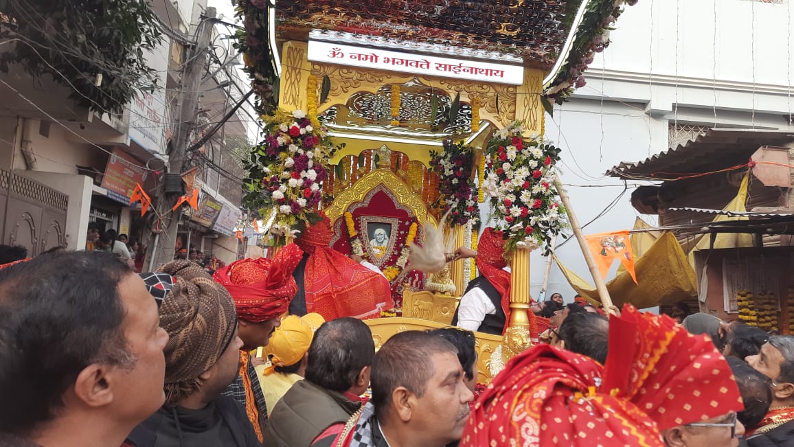 Sai Temple Procession Draws Devotees as Chariot Mirrors Shirdi's Sai Baba