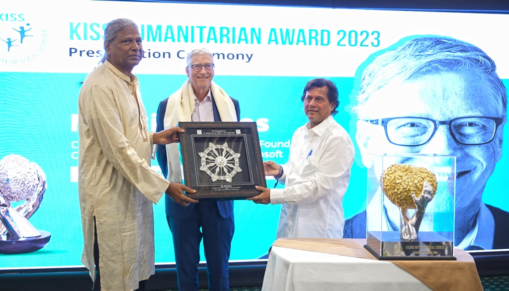 Bill Gates Receives Prestigious KISS Humanitarian Award from KIIT for Philanthropic Achievements