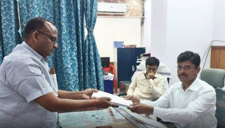 kumar sarvajeet files nomination papers