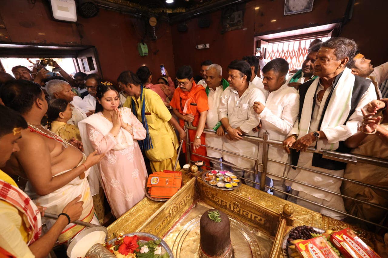 RJD Supremo Lalu Prasad's Daughter Begins Preparations for Lok Sabha Elections with Temple Visit

