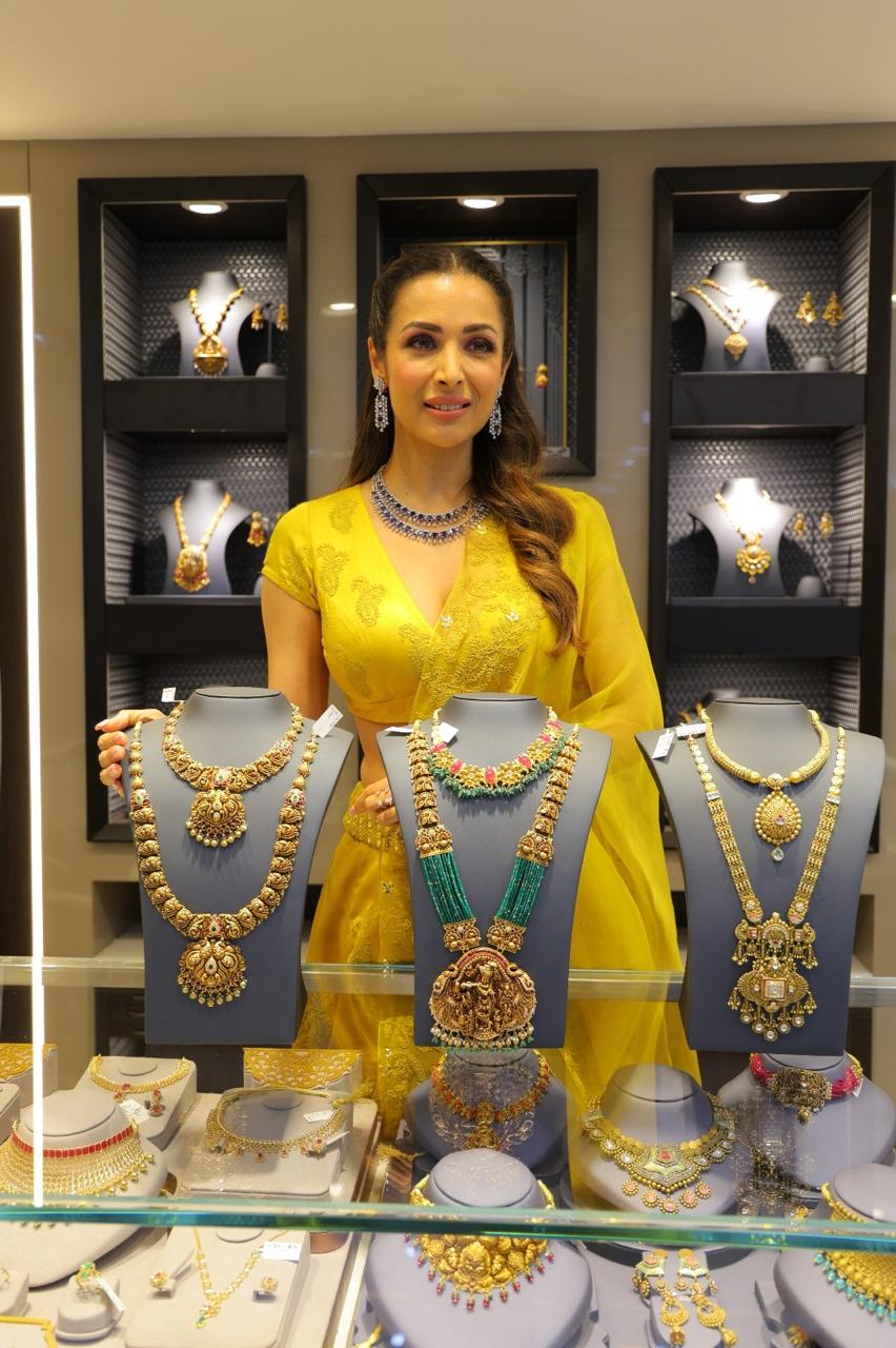 Kalyan Jewellers Opens New Patna City Showroom with Malaika Arora