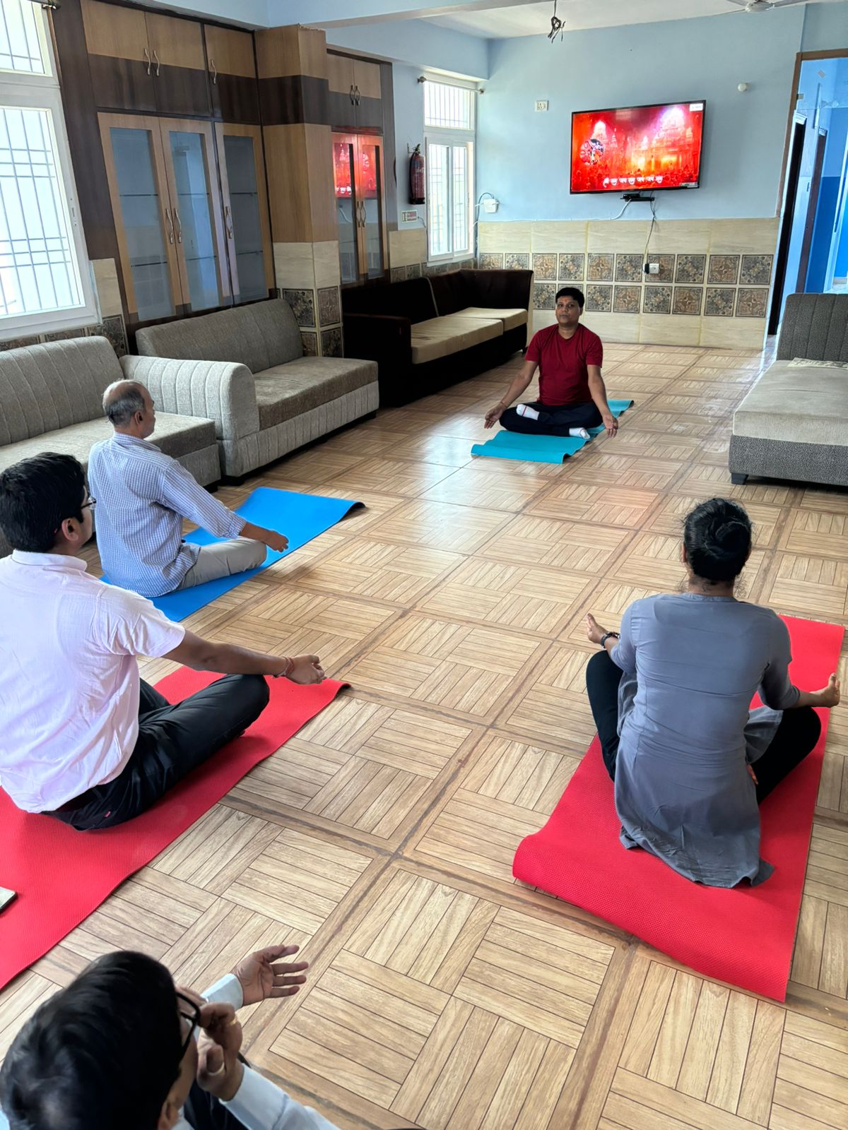 Yoga Sessions Commence at Mahavir Senior Citizen Hospital: Enhancing Wellness for Patna's Elderly

