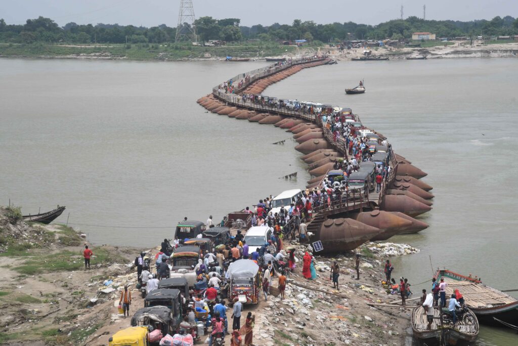 Danapur Diara Residents to Rely on Boats as Pontoon Bridge Removal Looms