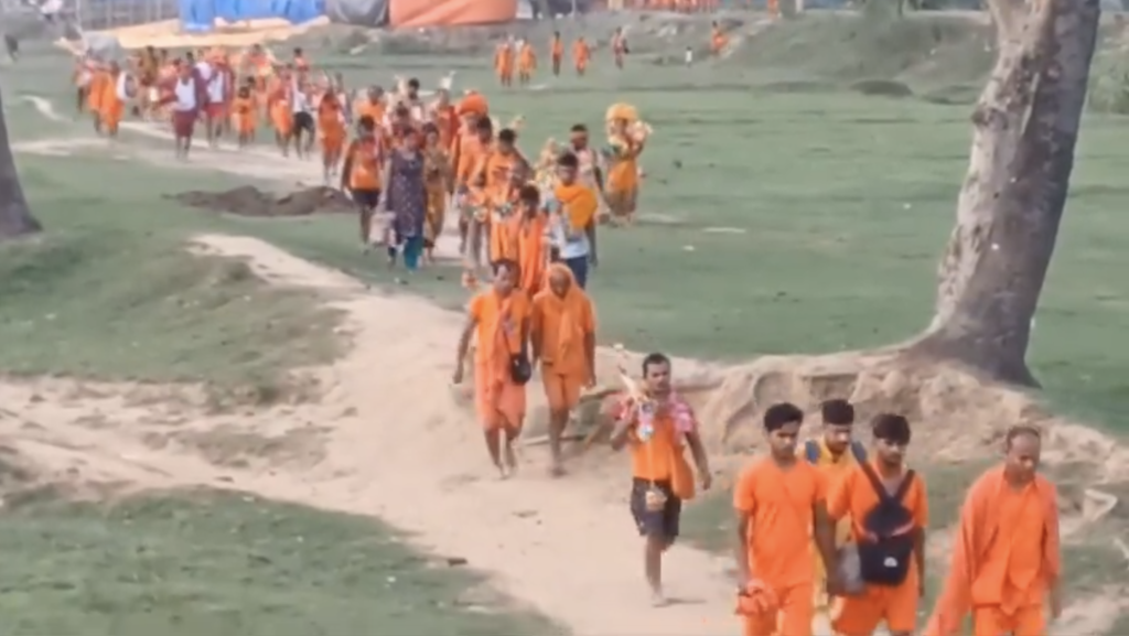 1000 Devotees Book Rudrabhishek at Mahavir Mandir During Sawan