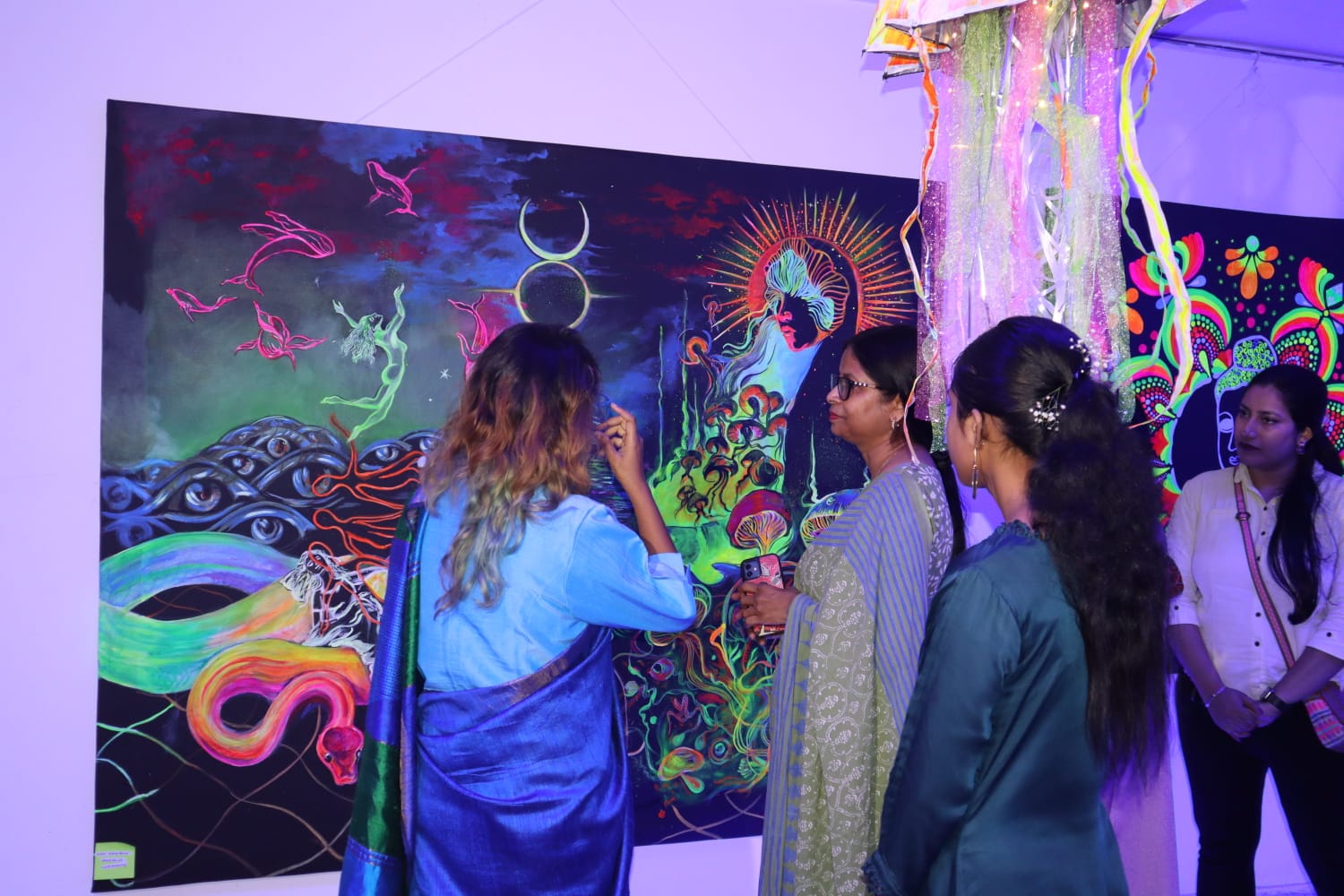 India's First Neon Art Exhibition "Neophoria" Inaugurated in Patna