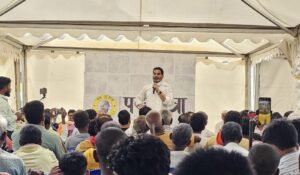 Jan Suraj Padyatra Reaches Madhepura: Prashant Kishore Receives Grand Welcome