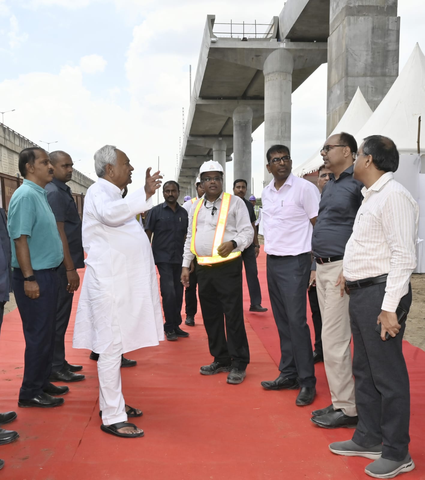 Chief Minister Pushes for Swift Completion of Patna Metro Rail Project