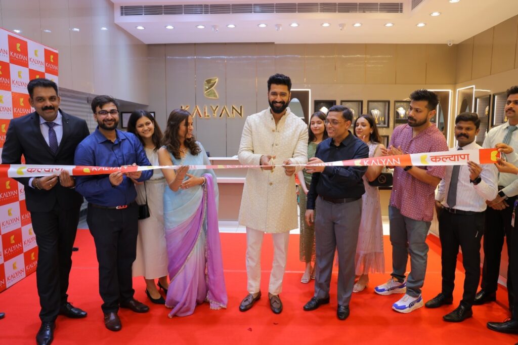 Vicky Kaushal inaugurates New Kalyan Jewellers Showroom in Patna