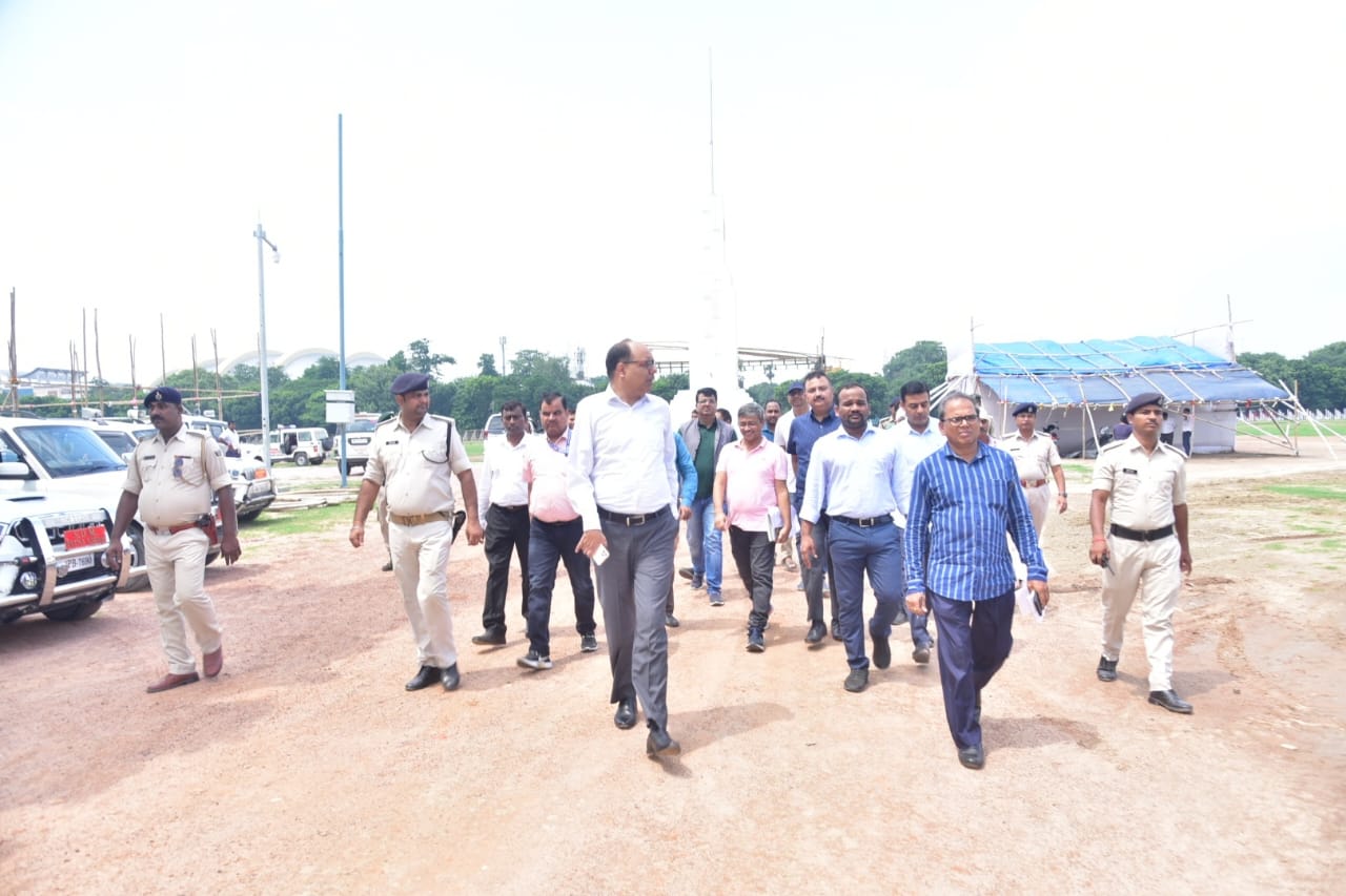 DM Inspects Gandhi Maidan Preparations for Independence Day Celebrations