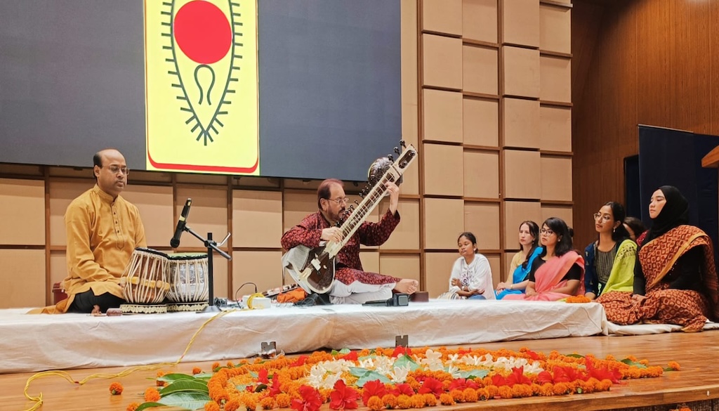 Nalanda University Welcomes New Students with Soulful Sitar Recital