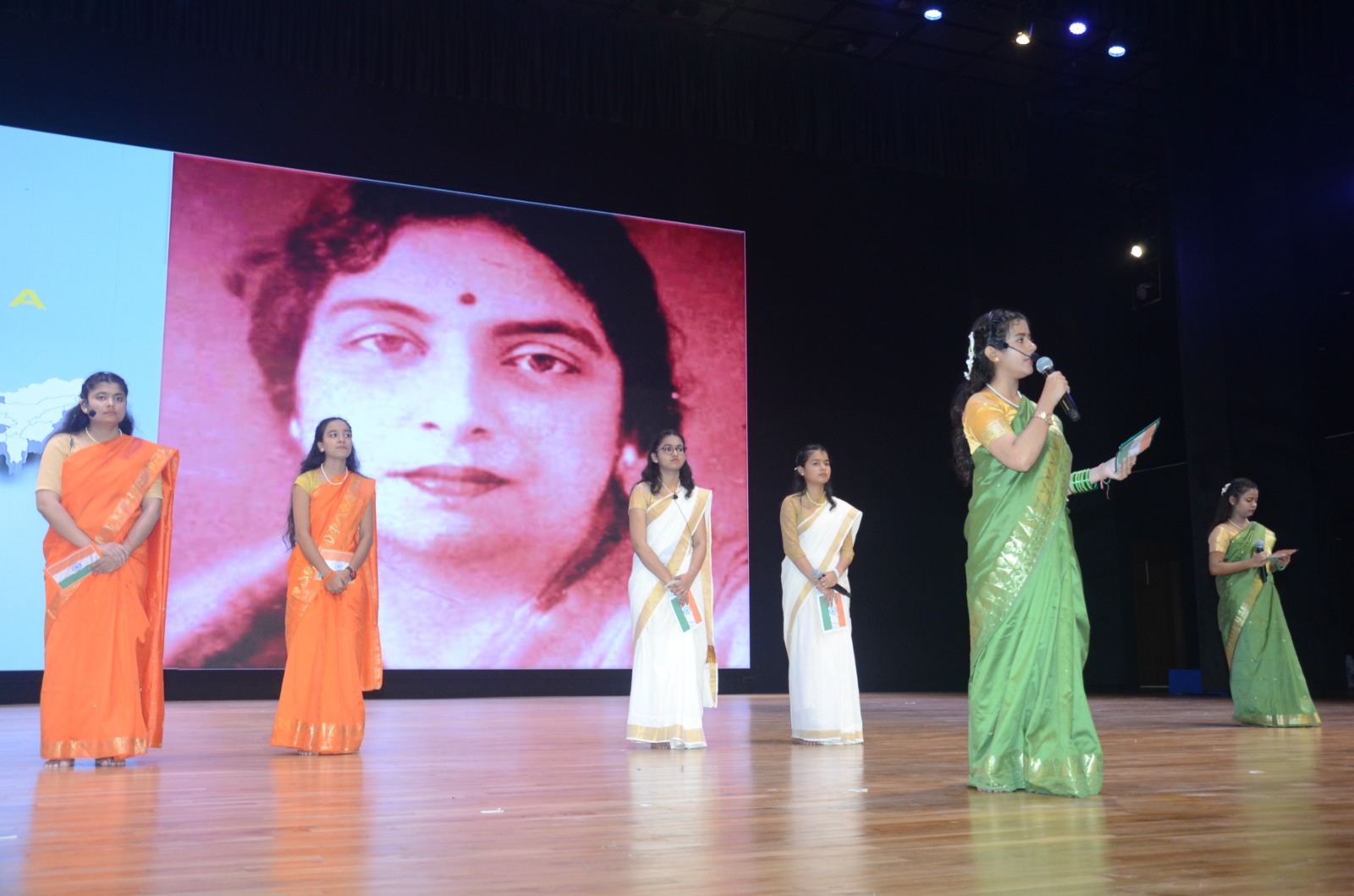 Patna Women’s College Celebrates Independence Day, Honours Homemakers and Tribal Contributions

