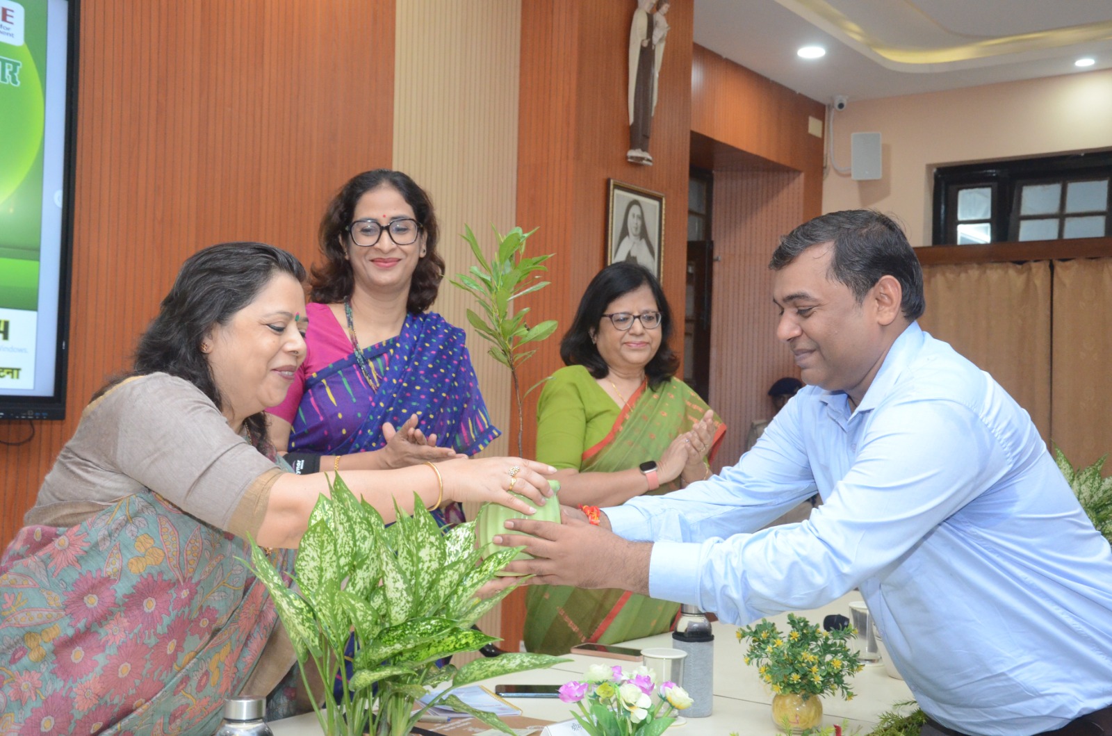 Union and Bihar Environment Secretaries Jointly Lead “Ek Ped Maa Ke Naam” Campaign at Patna Women’s College