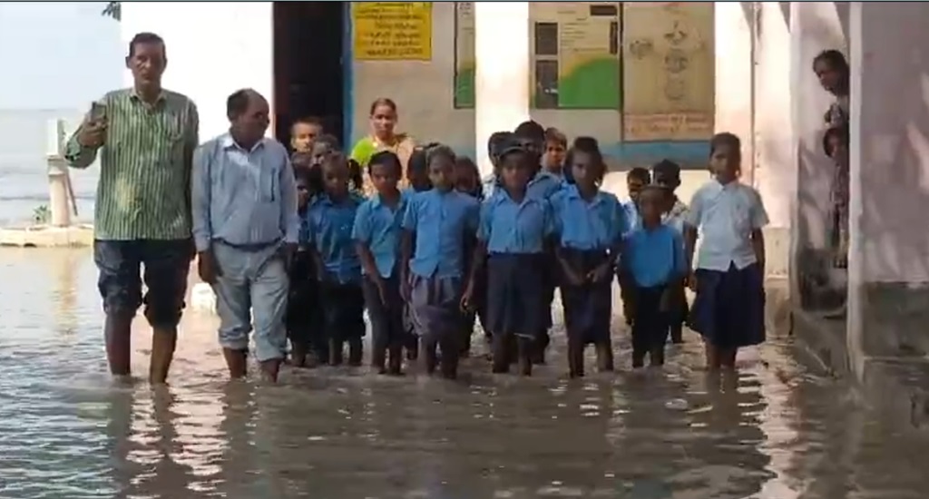 flood in school munger