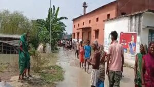 Bam Canal Dam Breaks in Muzaffarpur, Floods Affect 1000 People and Destroy Crops