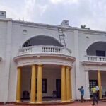 Bihar Deputy CM Changes Residence, Avoids Path Taken by Tejashwi Yadav Patna: Bihar's Deputy Chief Minister Samrat Choudhary has made a notable alteration at his new residence at 5 Deshratna Marg, just two days after moving in on Vijayadashami. The gate previously used by former Deputy CM Tejashwi Yadav has been permanently closed, with a boundary being constructed around it. This decision comes amid ongoing discussions about the "Vastu Dosh" associated with the bungalow, as none of the former Deputy CMs who stayed here managed to complete their tenure. Questions have arisen about whether this is a coincidence or if the bungalow truly has a Vastu-related defect. The residence has seen several Deputy CMs over the past decade—Tejashwi Yadav twice, Sushil Kumar Modi, and Tarkishore Prasad—none of whom completed their full terms in office. Despite this, Tejashwi has maintained a particular fondness for the bungalow, where he had lavish renovations done, including imported granite and chandeliers. Responding to the Vastu Dosh claims, RJD spokesperson Ejaz Ahmed criticized the decision to close the gate, accusing the Deputy CM of promoting confusion and superstition. He suggested that the move reflected a lack of self-confidence in both the Deputy CM and his political stance. Samrat Choudhary dismissed the notion of a curse on the residence, stating that people, not the bungalow, are the issue. He indirectly referred to Tejashwi Yadav, with whom the bungalow has become closely associated. Choudhary emphasized that the bungalow is not a problem for him, further mentioning that his focus is not on securing the Deputy CM position again in the future. Over the past decade, the residence has become infamous for its history of incomplete tenures. Despite Tejashwi’s best efforts to make the residence luxurious, including his first stay in 2015, he has yet to complete a full term there. This association with unfinished tenures has fueled the perception of the bungalow being unlucky for its residents. Sushil Kumar Modi, who moved into the bungalow in 2017 after Tejashwi, famously criticized the extravagant spending on its renovation. Modi remarked that even the Prime Minister’s residence pales in comparison to the lavish interior of 5 Deshratna Marg. He later vacated the bungalow without completing his term, reinforcing the ongoing myth surrounding the residence. Tejashwi, however, had been reluctant to leave the bungalow and was eventually forced to vacate it by court order in 2017, following accusations of misuse of government funds for personal luxury. This led to political confrontations, and the residence continues to be a point of contention in Bihar’s political circles.