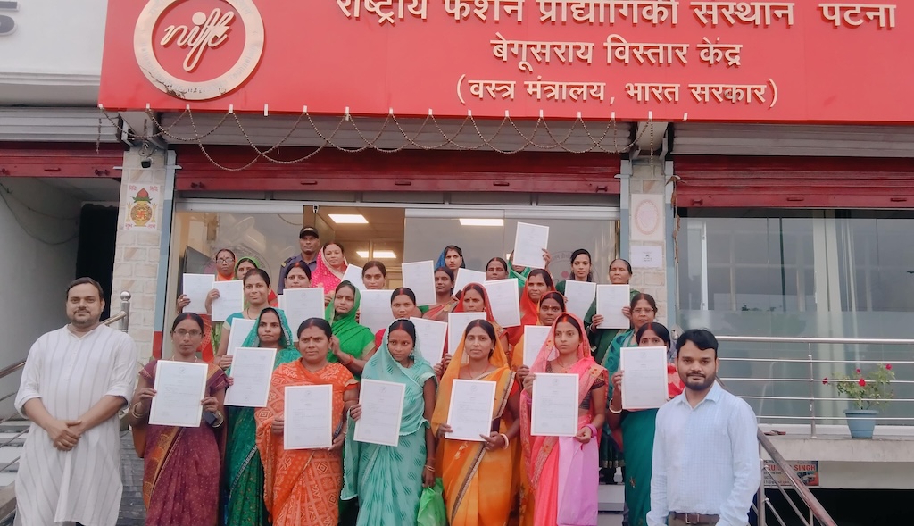 Certificate Distribution Ceremony at Begusarai Extension Centre of NIFT Patna