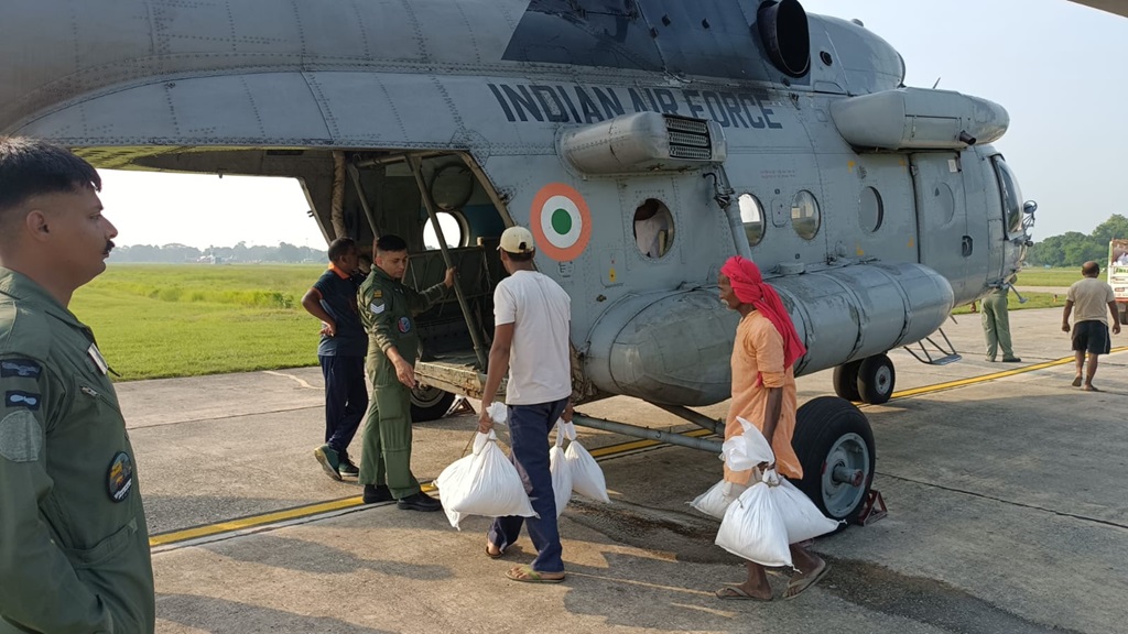 helicopter flood relief bihar