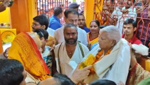 Lalu and Misa Visit Ancient Sun Temple in Patna, Review Chhath Puja Preparations