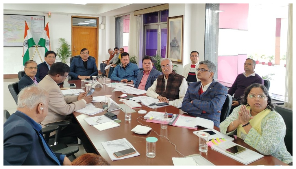 East Central Railway General Manager Stresses Safety and Passenger Amenities in High-Level Meeting