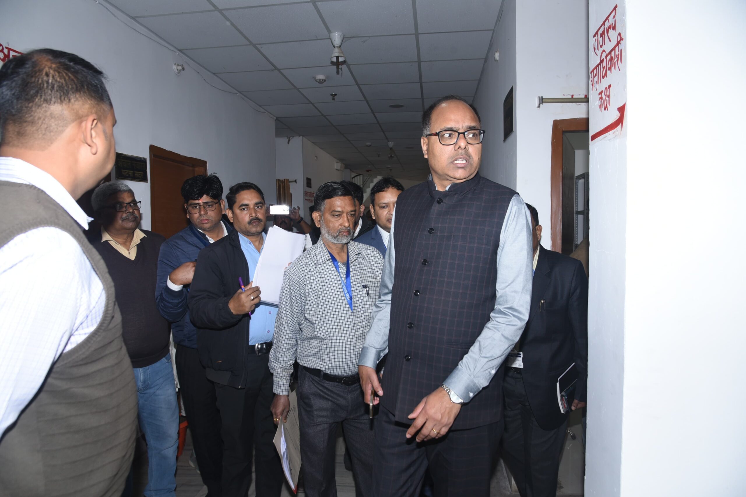 Patna DM Inspects Newly Created Zonal Offices, Orders Swift Action on Pending Revenue Cases 