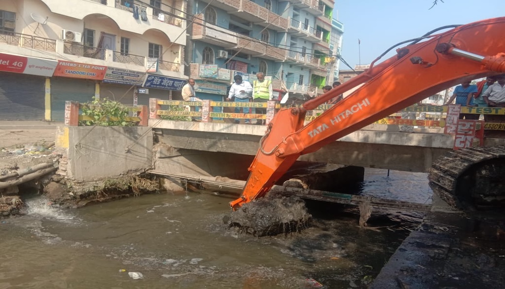 Drain Cleaning Underway in City Ahead of Monsoon, Officials Ordered to Inspect Sump Houses