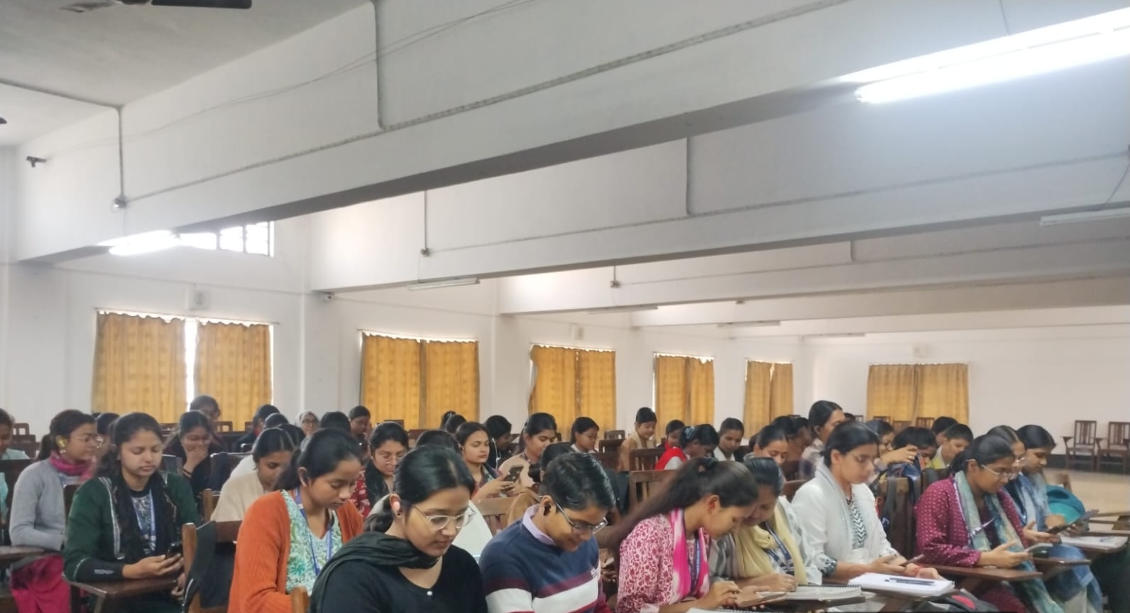 National Seminar at Patna Women’s College Explores the Interplay Between Science and Society