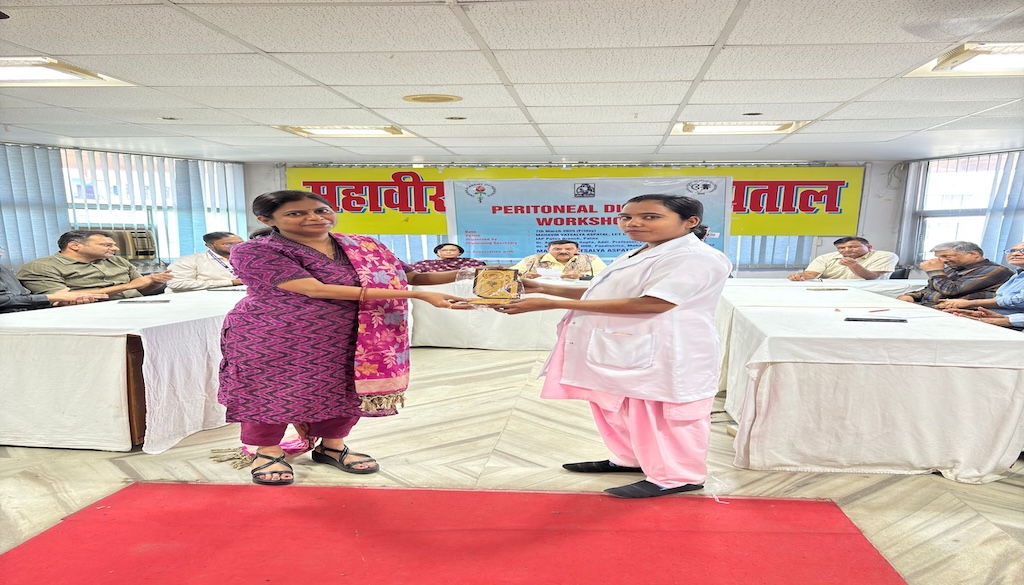 Mahavir Vatsalya Hospital Honors Nursing Staff on International Women's Day