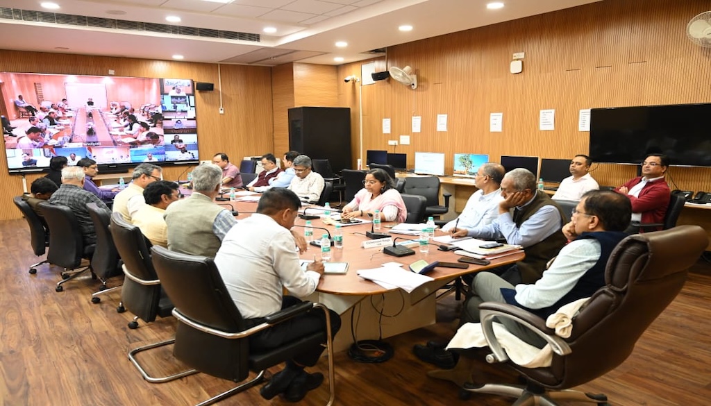 Railway Board Chairman Reviews Safety Measures Across Indian Railways