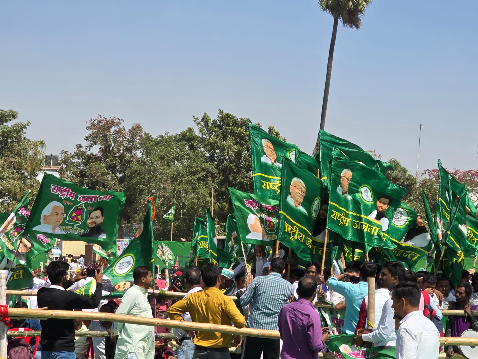 Tejashwi Yadav Promises 100% Domicile Jobs, Monthly Allowance for Women at RJD’s 'Yuva Chaupal' in Patna