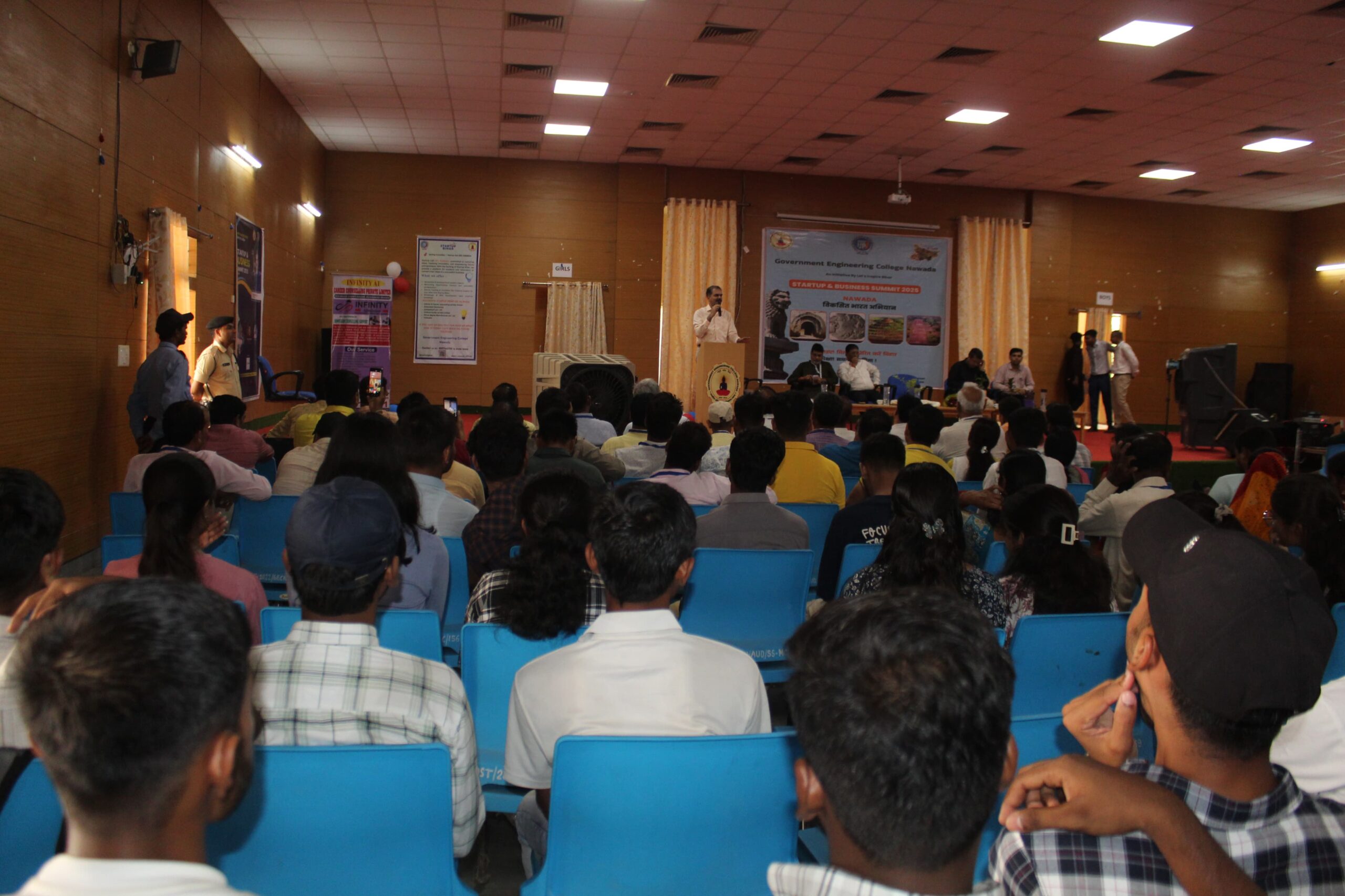 Start-up Summit in Nawada draws 2 lakh as IPS Vikas Vaibhav calls for entrepreneurial Bihar