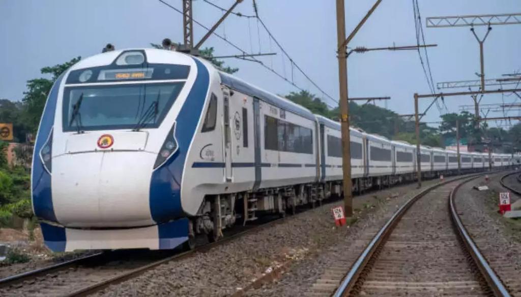 Stone Pelting Hits Vande Bharat Express in Gaya, Engine Glass Shattered, Probe Underway