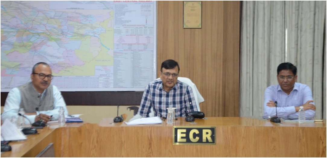 ECR GM Chhatrasal Singh Reviews Construction Work, Urges Timely Completion