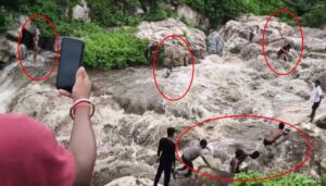 Bihar Monsoon: 6 Girls Swept Away in Gayaji Waterfall, Child Falls Into Drain in Sasaram, 5 Killed by Lightning in State