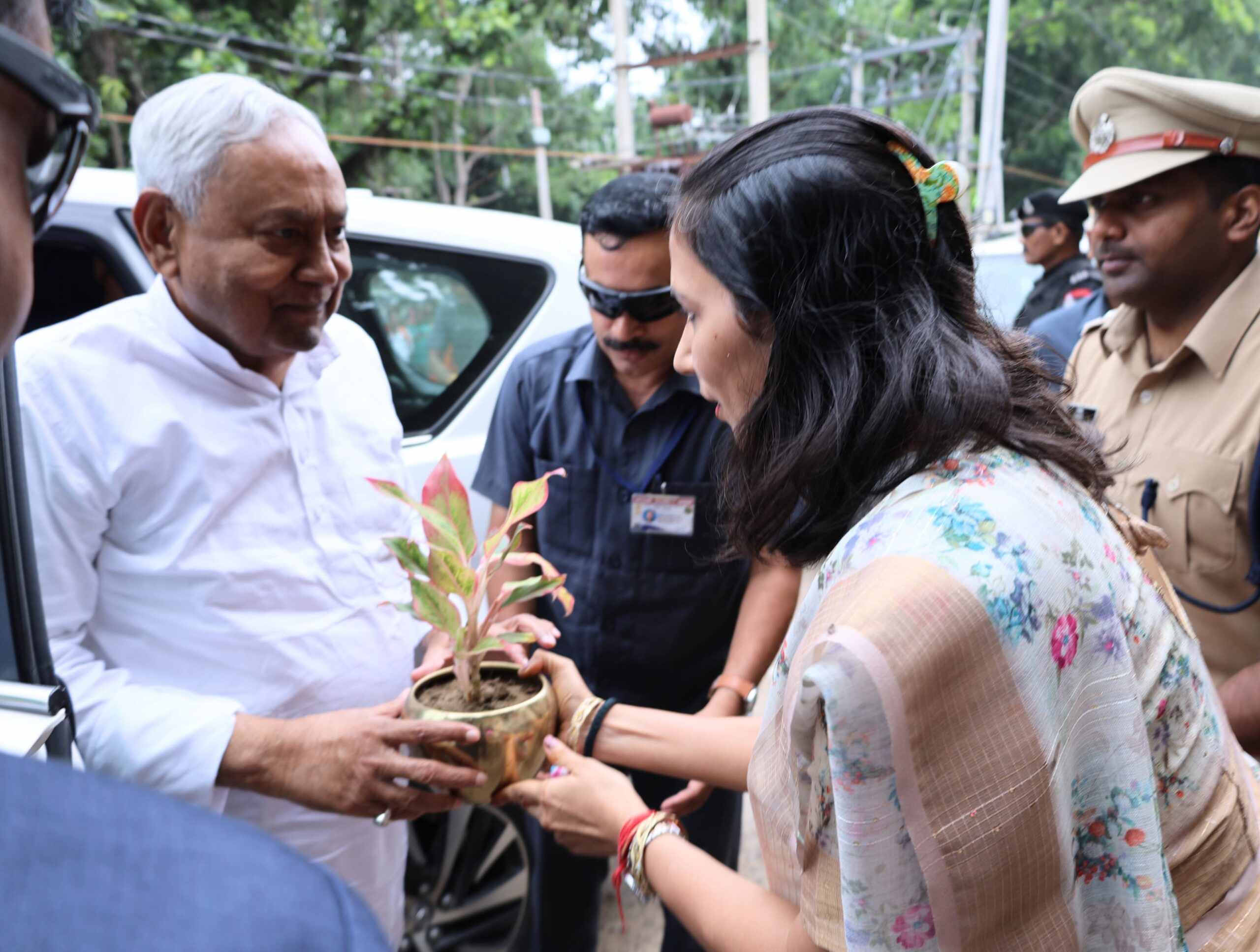 CM Nitish Kumar Inspects Barabar Caves Development, Stresses Cultural and Tourism Potential