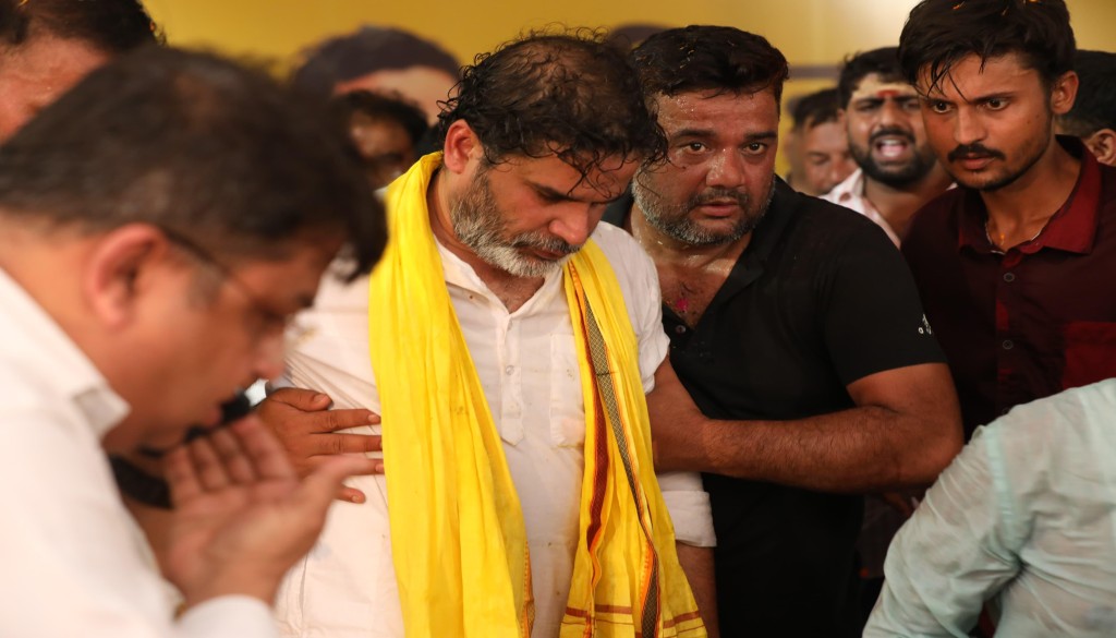 Prashant Kishor's Health Deteriorates During Jan Suraaj Rally in Ara, Returns to Patna