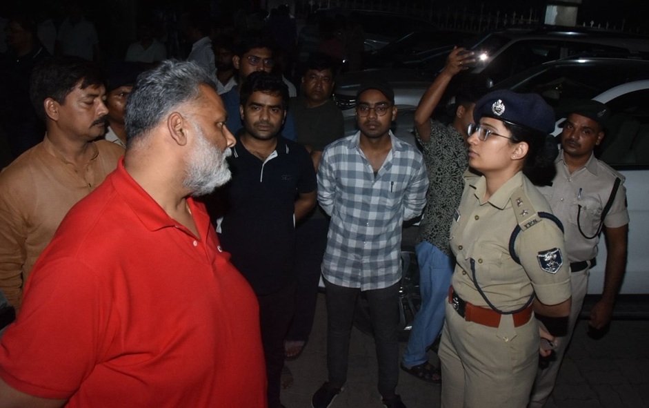 Pappu Yadav with police