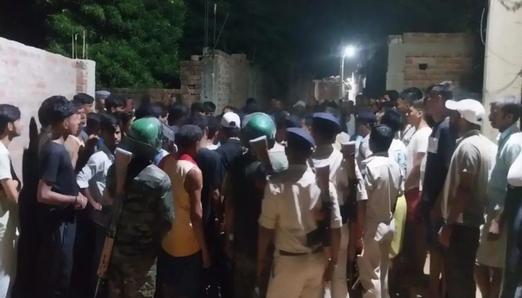 Violence Erupts During Liquor Raid in Bihar’s Bhojpur, One Dead, SAP Jawan Held Hostage
