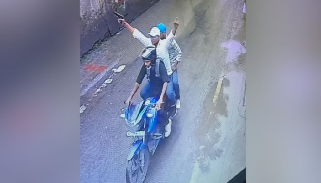 Gunmen Shoot Gangster in Patna Hospital, Flee on Bikes Waving Pistols in Chilling Celebration