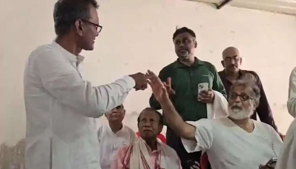 Mahatma Gandhi’s Great Grandson Expelled from Meeting in Bihar’s Motihari After Endorsing Mahagathbandhan
