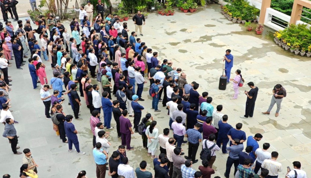 AIIMS Patna Doctors' Strike Continues for Second Day, Patients Suffer